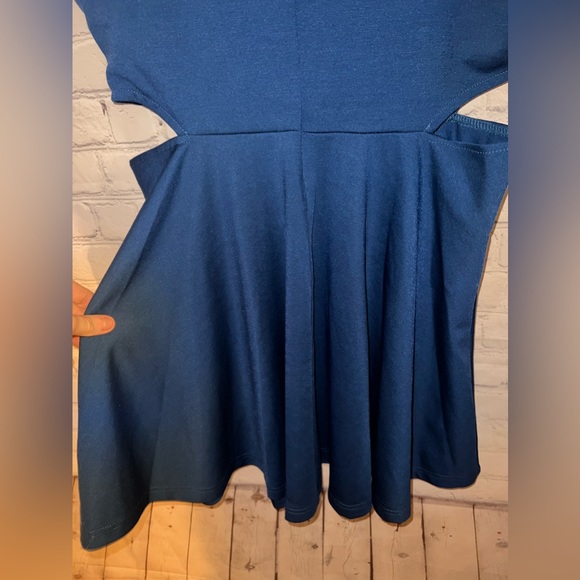 BRAND NWT Belongsci Blue Sleeveless Dress size XL - Picture 10 of 12